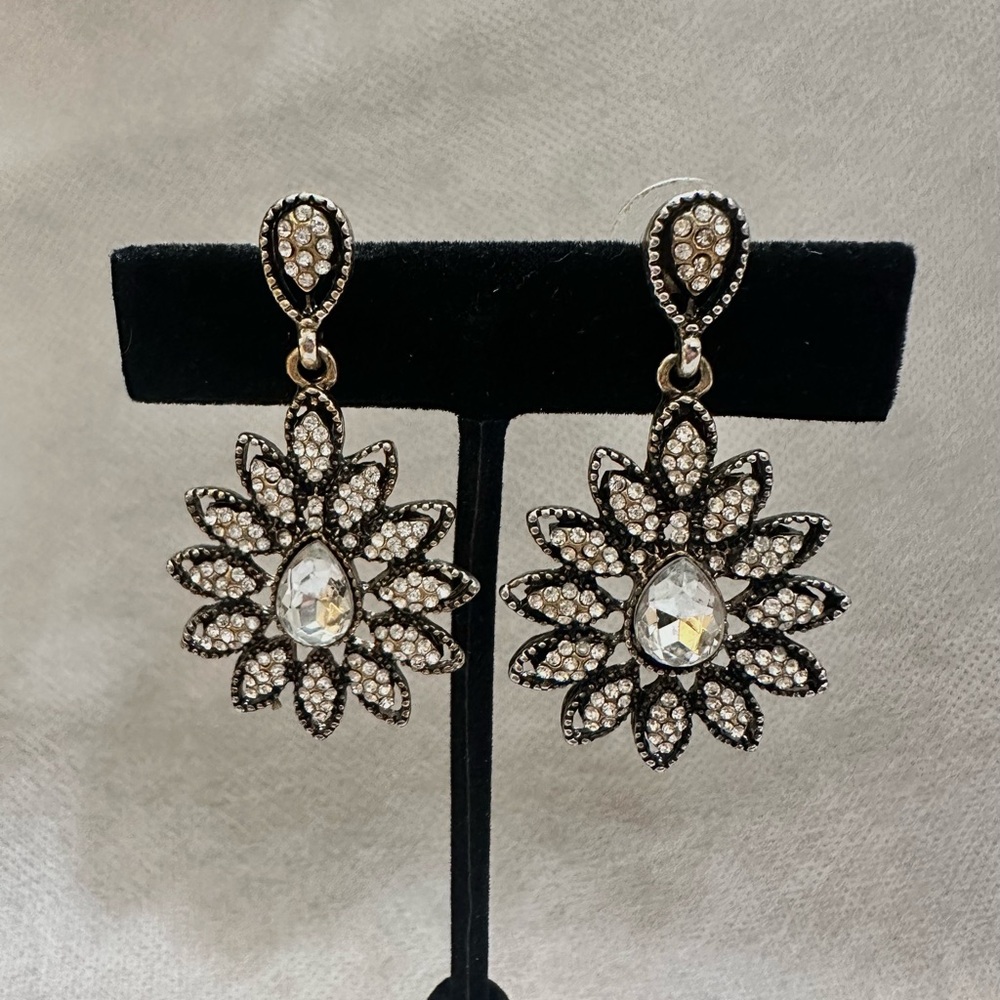 Black & Crystal Floral Drop Earring